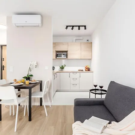 Family Premium * 바르샤바